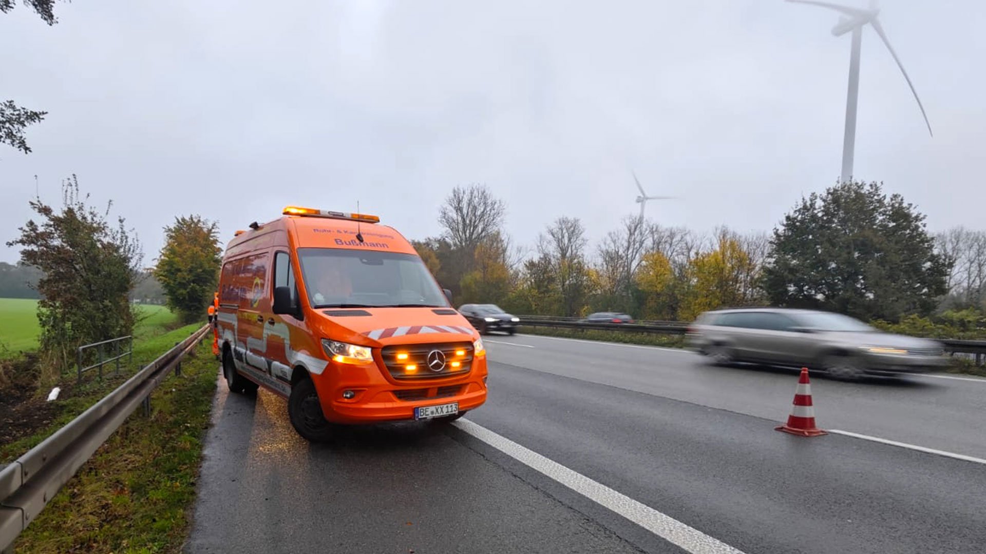 Rohr- und Kanalreinigung Bußmann Firmenfahrzeug Notdienst - Mit Lichtsignal auf der Straße unterwegs - schnelle Hilfe im Kreis Drensteinfurt